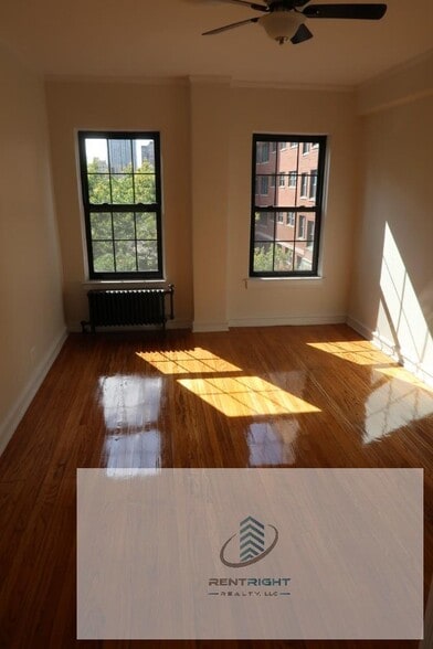 Building Photo - 426 W Briar Pl