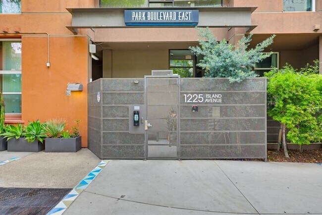 Building Photo - 1225 Island Ave