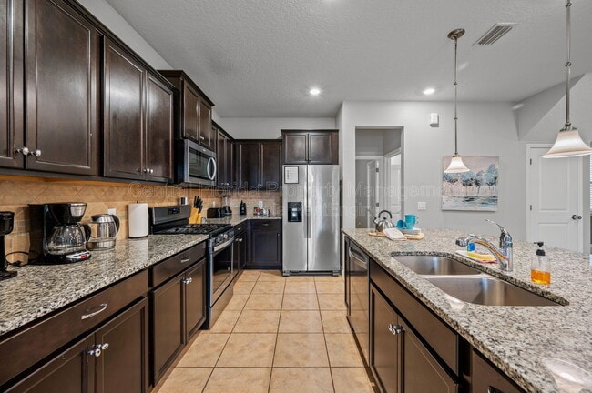 Building Photo - 5552 Misty Oak Cir