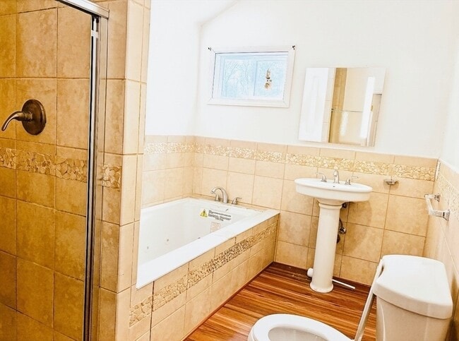 Building Photo - 178 Bates Rd