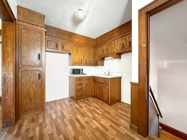 Building Photo - 1506 70th St