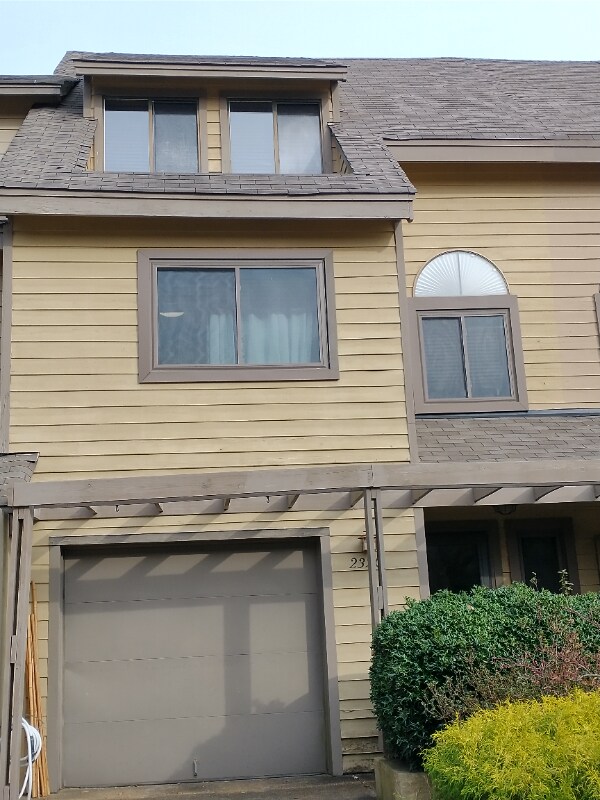 Building Photo - 2320 Kingbird Ln