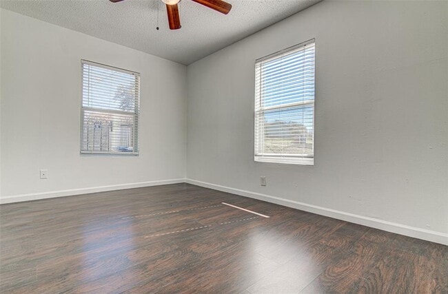 Building Photo - 912 Catalpa St