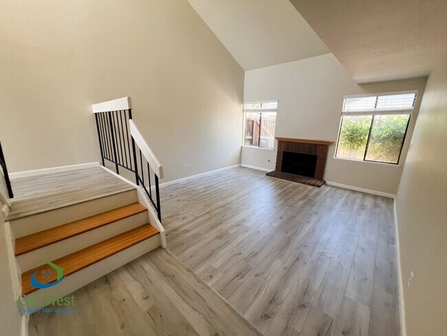 Building Photo - $4,495.00 Almaden 3BD/2.5BA Townhome in the Copperwood Community