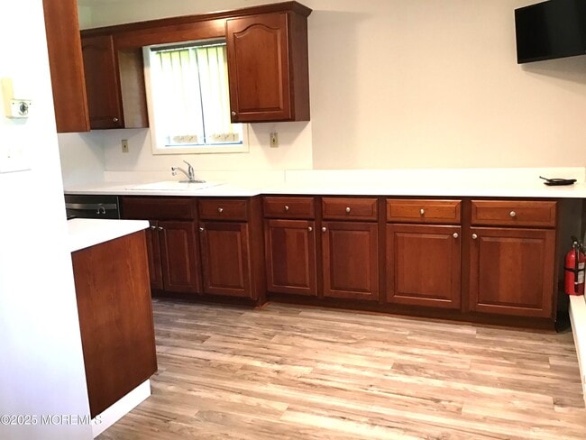 Building Photo - 104 Amberly Dr