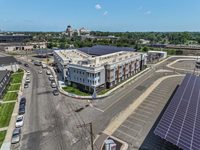 Building Photo - Oliver Station