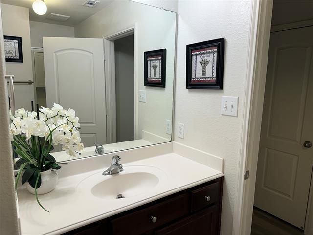 Building Photo - 1603 White Mountain Wy