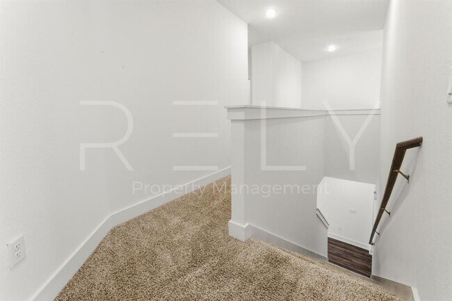 Building Photo - 11202 Gadsen Ln