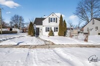 Building Photo - $1200 2 bedroom