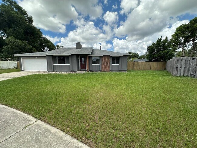 Primary Photo - 804 Van Ness Cir