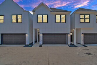 Building Photo - 2333 Hoskins Dr