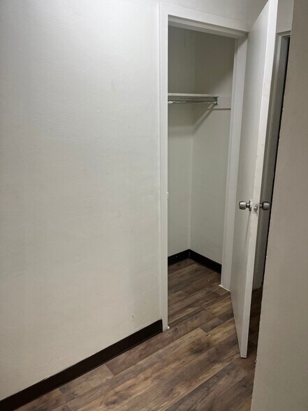 Building Photo - 2611 Brownsville Rd