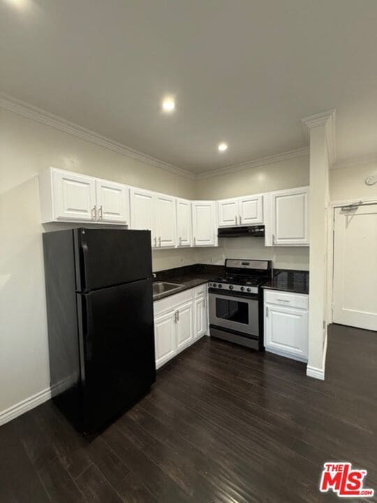 Building Photo - 334 Heliotrope Dr