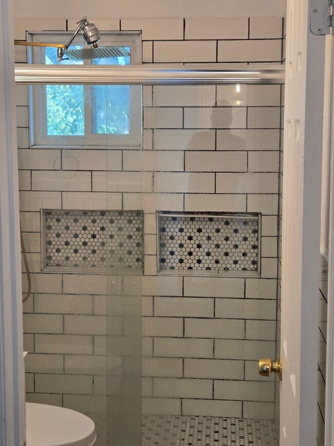 Building Photo - Nice 3 bedroom 1 bath for rent