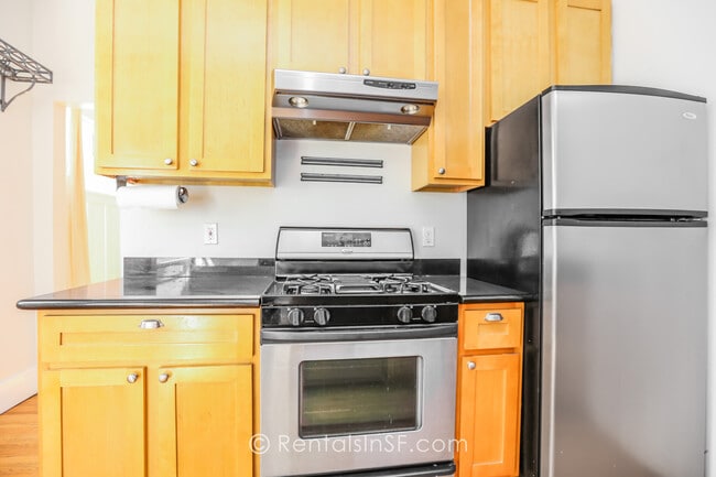 Building Photo - 360 Locust St