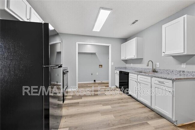 Building Photo - 4418 Acoma St