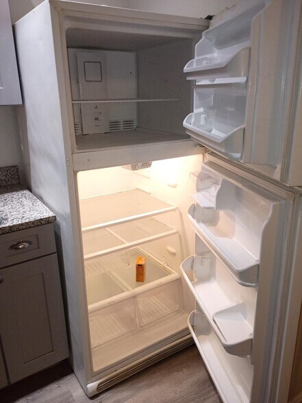 Building Photo - 146 Chandler St