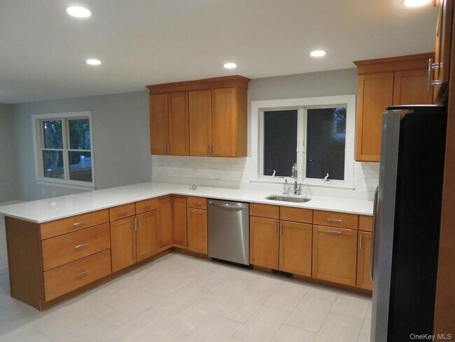 Building Photo - 47 Gibson Pl