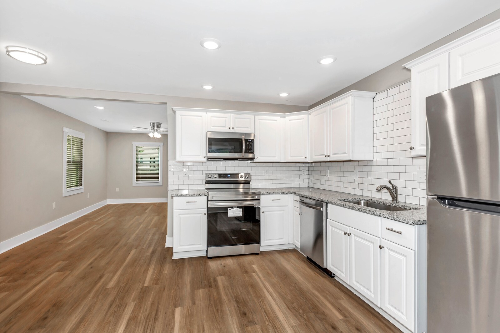 Building Photo - 1018 Fairway Dr NW