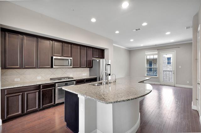 Building Photo - 6435 Las Colinas Blvd