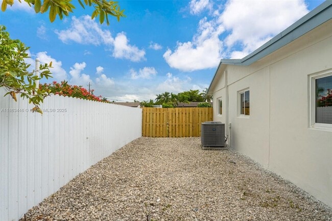 Building Photo - 12253 SW 28th Terrace