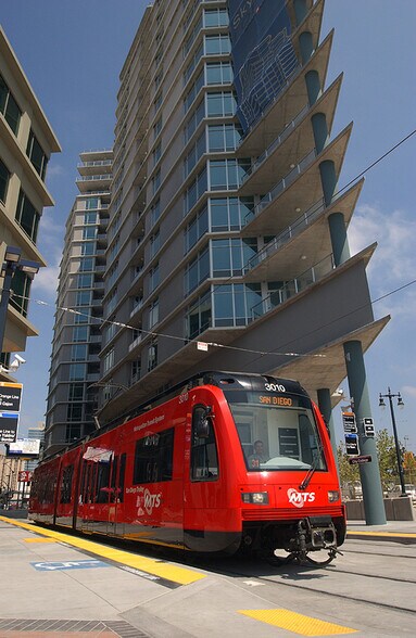 Building Photo - 1080 Park Blvd Unit 1308