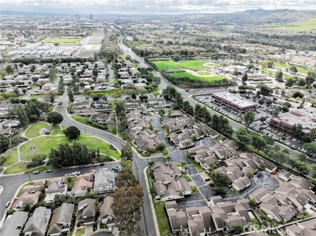 Building Photo - 32 Lone Pine