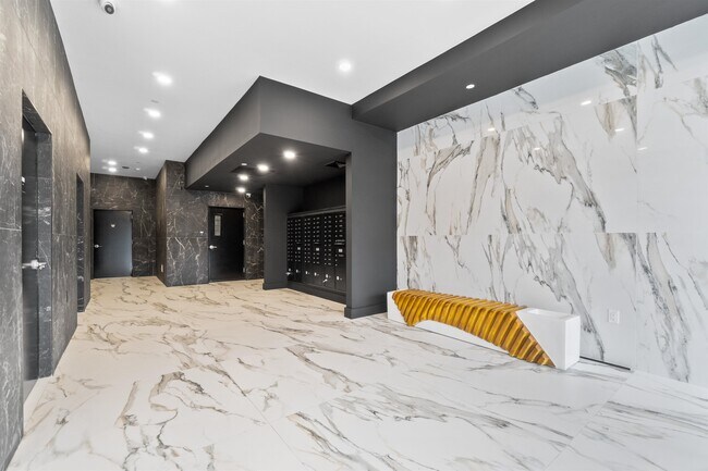 Building Photo - 412 Whiton St