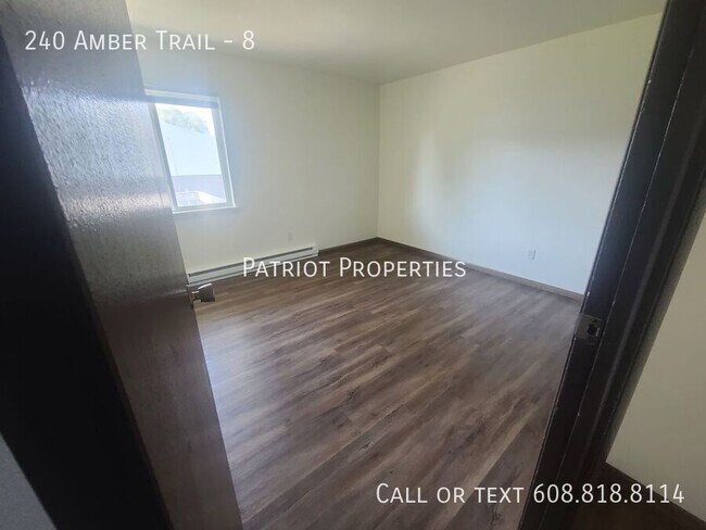 Building Photo - 240 Amber Trail
