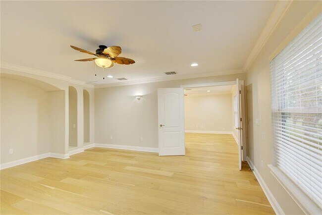 Building Photo - 916 Mills Estate Pl