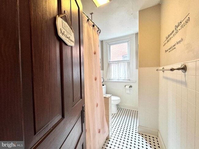 Building Photo - 425 Juniper St