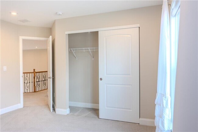 Building Photo - 8040 Scenic Ridge Wy