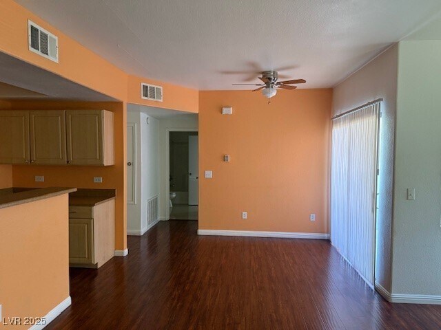 Building Photo - 8250 N Grand Canyon Dr
