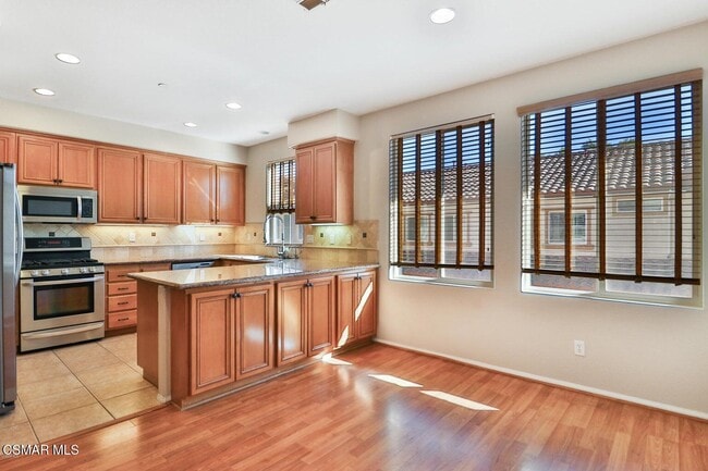 Building Photo - 115 Via Aldea