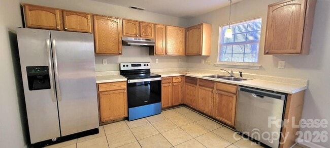 Building Photo - 4539 Springview Rd