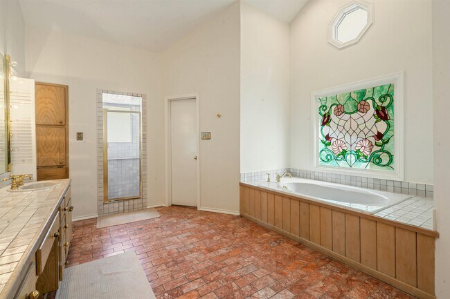 Building Photo - 106 Angela Dr