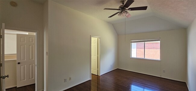 Building Photo - 6926 Sable River Dr