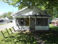 Building Photo - Two Bedroom Home in East Side Location