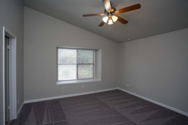 Building Photo - 5401 Loadstone Cove