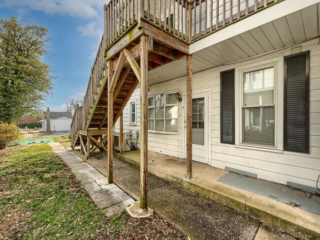 Building Photo - 142 S 29th St