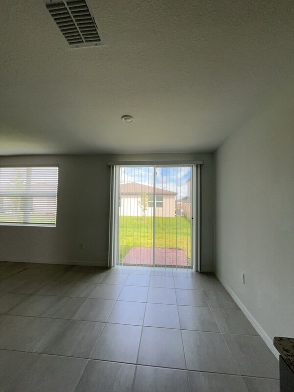 Building Photo - 4917 Kaia Ave