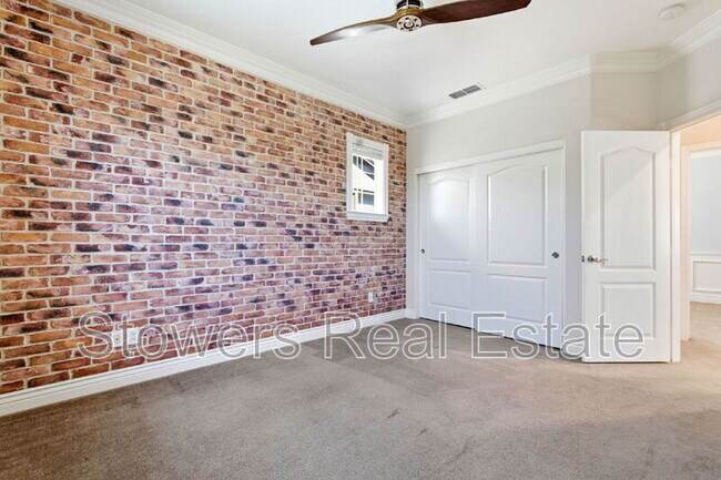 Building Photo - 145 Bryant Ave