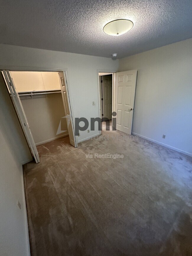 Building Photo - 1308 Arthur Ave