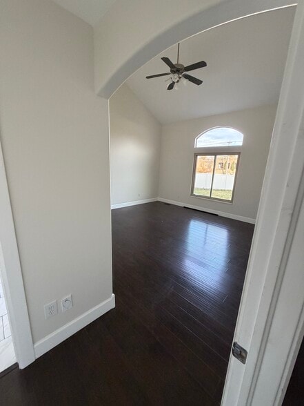 Building Photo - 2177 S 875 E