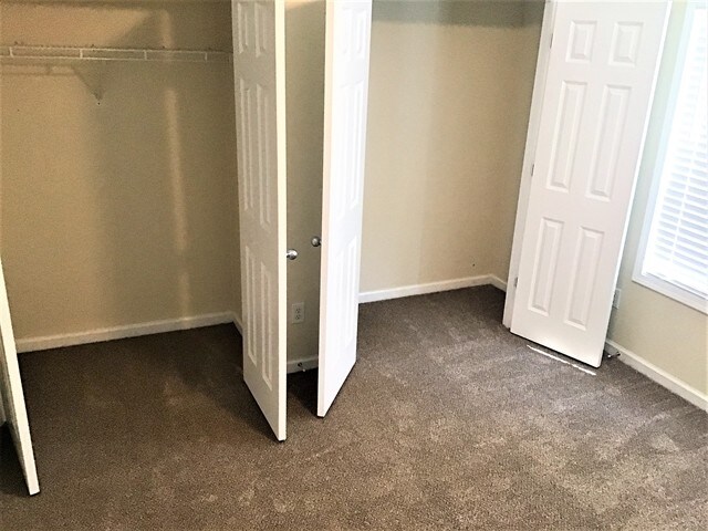 Building Photo - 3312 Vinewood Ct