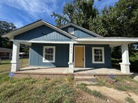 Building Photo - 2028 Amity Ave