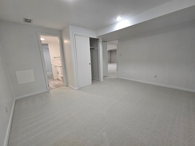 Building Photo - 8491 W 7th Ave