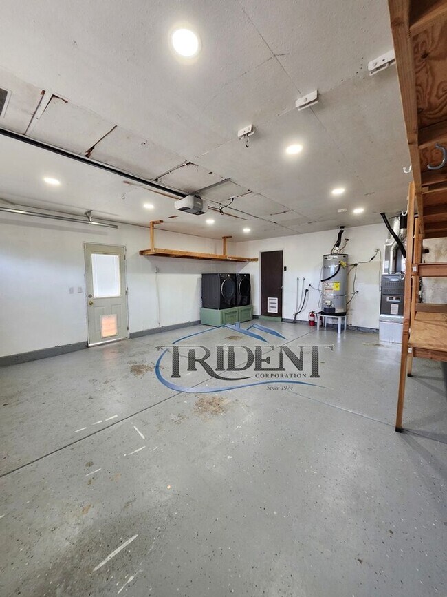 Building Photo - 100 Brock Dr