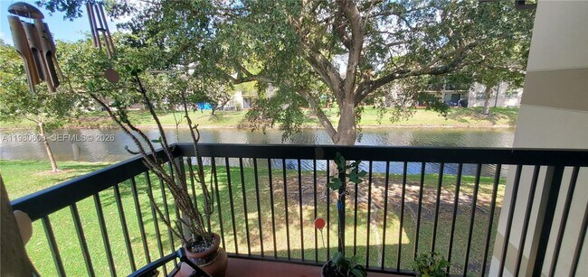 Building Photo - 9945 Nob Hill Pl