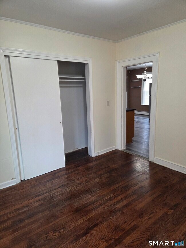 Building Photo - 3 Botsford St